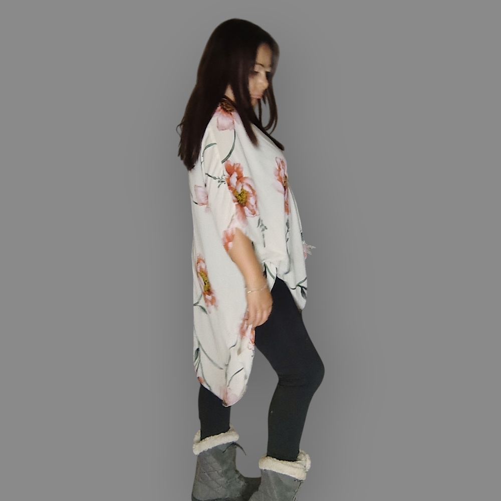 Eclipse Women's Medium Elegant Cream and Green Kimono Tunic - Picture 4 of 9